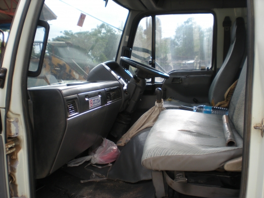 ขาย 6 ล้อ ฮีโน่ FC4J สีขาว ดัมพ์ พร้อมใช้งาน ครับ