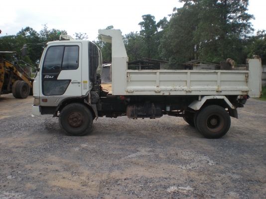 ขาย 6 ล้อ ฮีโน่ FC4J สีขาว ดัมพ์ พร้อมใช้งาน ครับ