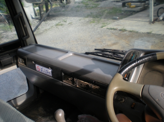 ขาย 6 ล้อ ฮีโน่ FC4J สีขาว ดัมพ์ พร้อมใช้งาน ครับ