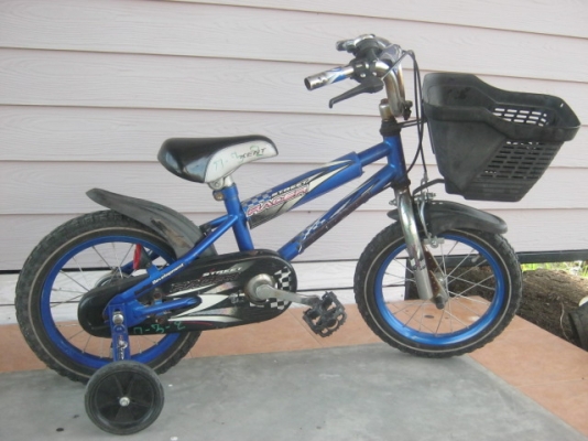 จักรยานเด็ก 4 ล้อนำเข้าจากญี่ปุ่นสภาพพร้อมใช้