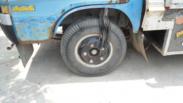 มาอีกแล้วครับของดีราคาถูกTL  เครื่อง 110 แรง 4 BE1  ลงเล่มเรียบร้อย คัชซีสวยๆเอกสารชุดโอนครบเครื่องดีครับพื้นหัวผุ ]ลดราคาครับ 140000