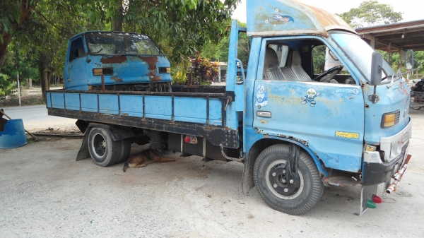 มาอีกแล้วครับของดีราคาถูกTL  เครื่อง 110 แรง 4 BE1  ลงเล่มเรียบร้อย คัชซีสวยๆเอกสารชุดโอนครบเครื่องดีครับพื้นหัวผุ ]ลดราคาครับ 140000