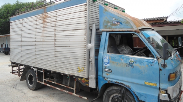 มาอีกแล้วครับของดีราคาถูกTL  เครื่อง 110 แรง 4 BE1  ลงเล่มเรียบร้อย คัชซีสวยๆเอกสารชุดโอนครบเครื่องดีครับพื้นหัวผุ ]ลดราคาครับ 140000