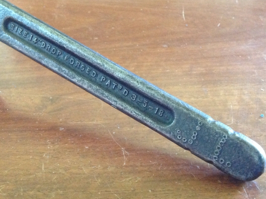 ขายคอม้า Antique Vintage Trimo 14" ปี 1918 คู่กับคัตเตอร์ตัดท่อโบราณ 1/8-1 1/4" ขายคอม้า Antique Vintage Trimo 14" ปี 1918 คู่กับคัตเตอร์ตัดท่อโบราณ 1/8-1 1/4"