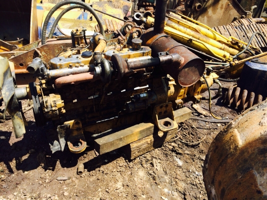 ขายด่วนเครื่อง 7JK กับปั้มไฮดรอลิค cat 320v1