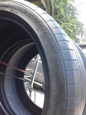 295/35R20 BRIDGESTONE OTENZA S001  มี 2 เส้น TEL.081-427-3941