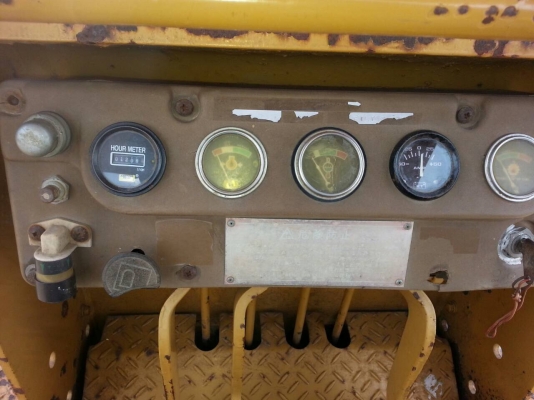 ขายด่วนCAT D3B แทรค1เมตร รถนอกใช้งานน้อย เอกสารใบแจ้งจำหน่าย ขายด่วนCAT D3B แทรค1เมตร รถนอกใช้งานน้อย เอกสารใบแจ้งจำหน่าย