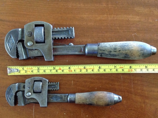 ขายคอม้าโบราณ  STILLSON WALWORTH แพคคู่ 8", 10"