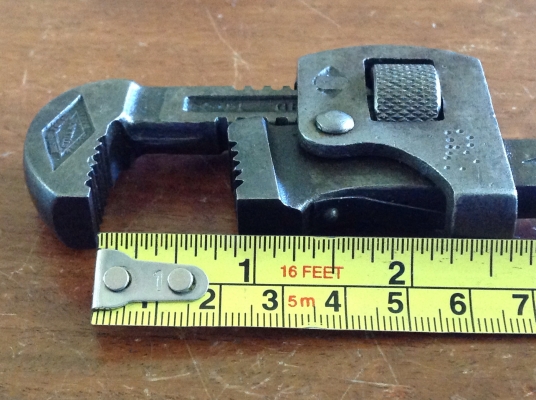 ขายคอม้าโบราณ  STILLSON WALWORTH แพคคู่ 8", 10"