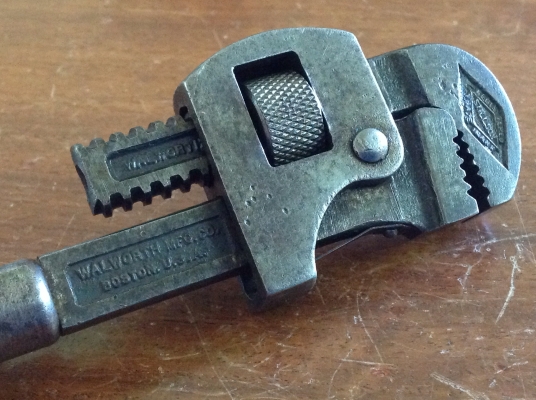 ขายคอม้าโบราณ  STILLSON WALWORTH แพคคู่ 8", 10"