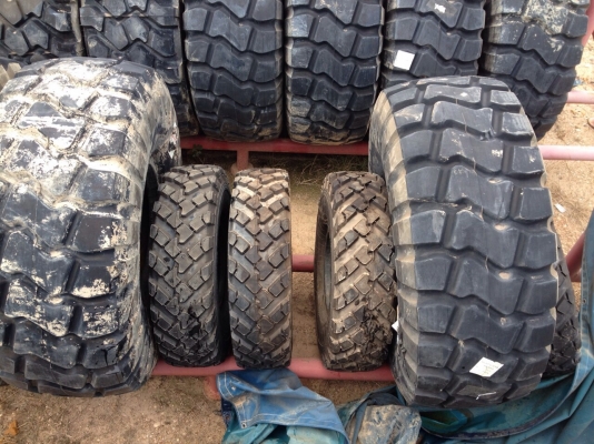 ขายยางรถเครน