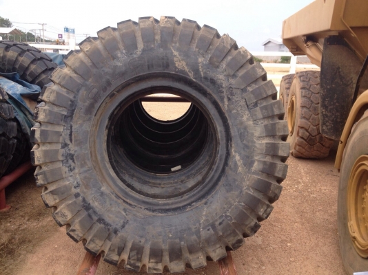 ขายยางรถเครน