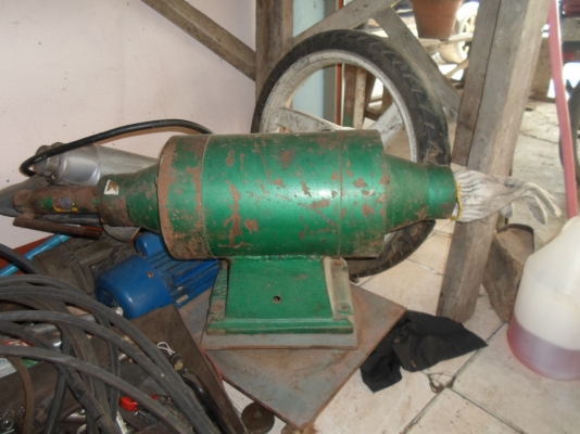 เครื่องปัดเงา ตัวใหญ่ 5 แรง 3 สาย พร้อมใช้งาน  3,800