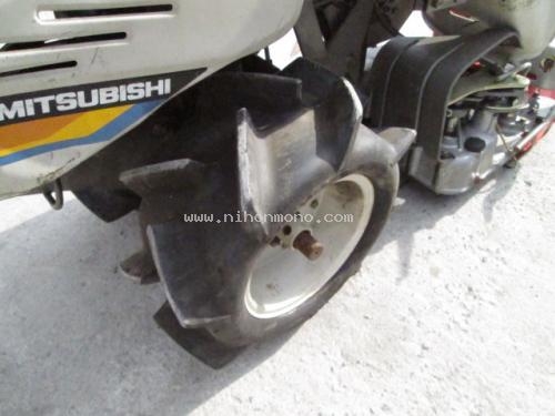 รถเกี่ยวข้าวเดินตาม!!! รหัสสินค้า : 14001751  ยี่ห้อ : MITSUBISHI รุ่น : MB40