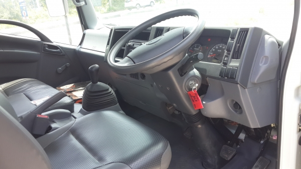 ขายอีซูซุ NPR 150 แรงม้า รถป้ายแดง ยาว 5.00m