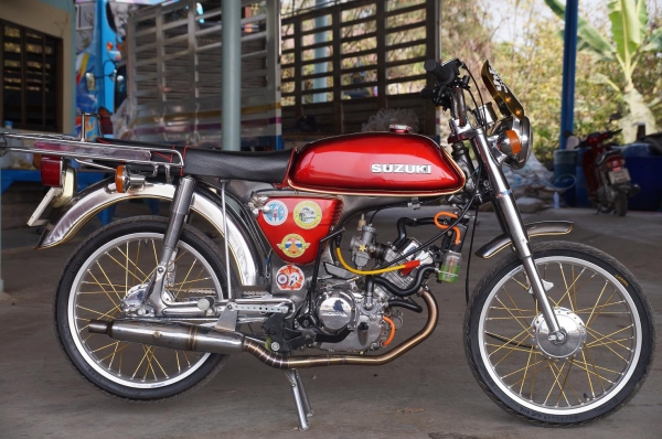 ขาย SUZUKI A 100 เครื่อง โซนิค แต่งแรง ๆ ๆ สมใจ รถประกอบ เพิงเส็จ เจ้าของ ทำแล้ว ไม่ค่อยได้ใช้ครับ สภาพ จบ ๆ สวย ใส ไม่ มีตำหนิ อะไหล่ชุบเยอะ ท่อ ผ่า เสียง โหด ๆ ระบบไฟติดครบทุกจุดแบตใหม่ มีไฟเต็มคัน ทะเบียนเครื่อง โครงออกใบซื้อขายให้ครับ