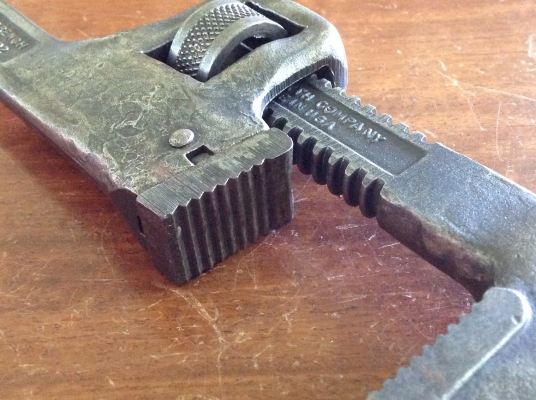 ขายคอม้าโบราณ Antique Walworth ปี 1932 ขนาด 14" 10" ขายคอม้าโบราณ Antique Walworth ปี 1932 ขนาด 14" 10"