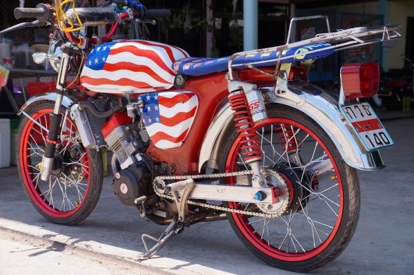 SUZUKI A 100 เครื่อง โซนิค ชักยาว เครื่องแน่นแรง สะใจ เพิ่งทำใหม่ ขับโครตดีครับ รับประกันความแรง เสียงท่อ โหด โหด อะไหล่แต่ง และสภาพรถโดยรวมตามรูปทุกอย่างครับ มีทะเบียนเล่มเครื่องพร้อมโอน มีโครง โซนิค ให้ด้วยครับ