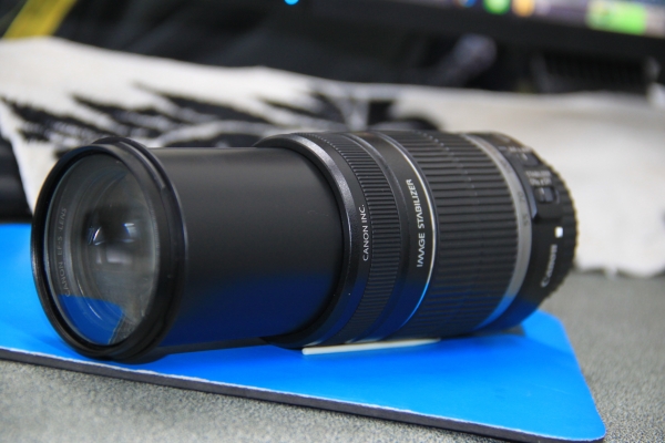 LENS ZOOM CANON รุ่น EFS 55 - 250 mm F4 - 5.6 IS