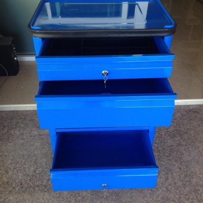 ตู้เครื่องมือช่าง สีน้ำเงิน 3 ลิ้นชัก มีกุญแจล็อก ใช้เก็บเครื่องมือต่างๆ ตู้เครื่องมือช่าง สีน้ำเงิน 3 ลิ้นชัก มีกุญแจล็อก ใช้เก็บเครื่องมือต่างๆ