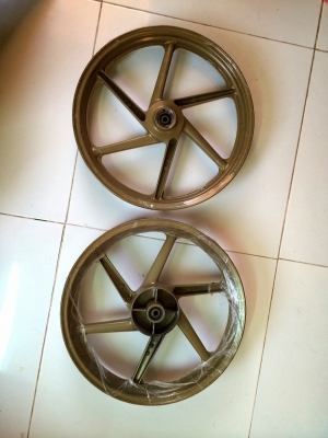 ขาย ล้อแม็ก LS 125 ห้าก้านบิดไทเทเนียม