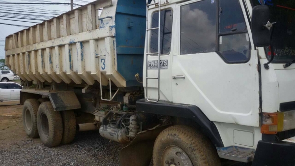 ***ขายแล้วครับขอบคุณ Truck2hand ขาย10ล้อ2เพลาดั้ม"ไอ้หลงโบ"MITSU FN527M-TF5530 เครื่องเดิมเกียร์เดิม 6D16 Turbo 220แรง เกียร์10สปีด เครื่องแน่น แห้งดี แรงดี เกียร์ดีไม่หลุดไม่หอน ช่วงล่างเบรคใหญ่เพลาบุ๋ม คัสซีสวยเดิมไม่ปะไม่ดาม กระบะดั้มเหล็กท้อ