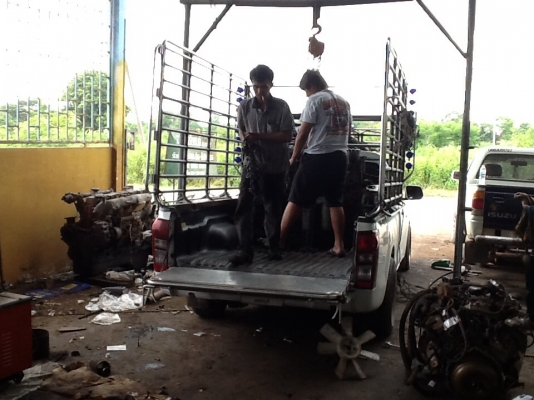 ขายครับเครื่องEK100 มี2เครื่องครับเครื่องหนึ่งติดง่ายอุปกรณ์ครบอีกเครื่องข้อขาดด้านหน้าสตาทติดอุปกรณ์ไม่ครบขายรวมกันราคา95000ครับ