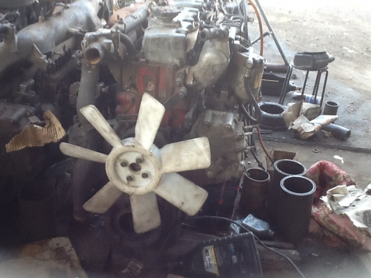 ขายครับเครื่องEK100 มี2เครื่องครับเครื่องหนึ่งติดง่ายอุปกรณ์ครบอีกเครื่องข้อขาดด้านหน้าสตาทติดอุปกรณ์ไม่ครบขายรวมกันราคา95000ครับ