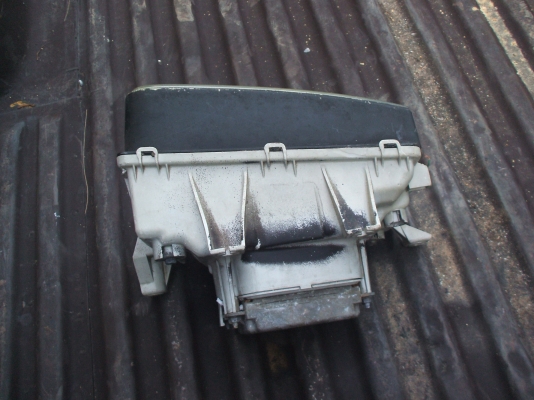 ไฟซีนอล ไฟหน้าอีซูซุดาก้อนข้างซ้าย