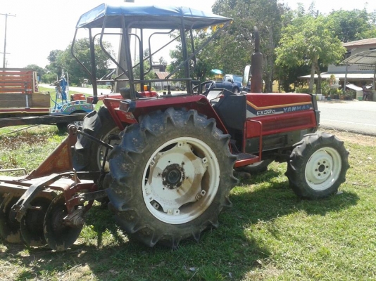 รถไถ่ยันมาร์สวยพร้อมใช้สนไจโทรมา