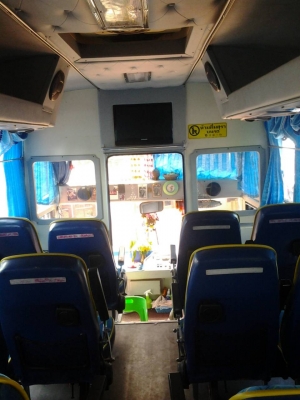 ขายรถปรับอากาศ VIP ชั้นครึ่ง มีห้องน้ำ สภาพดี