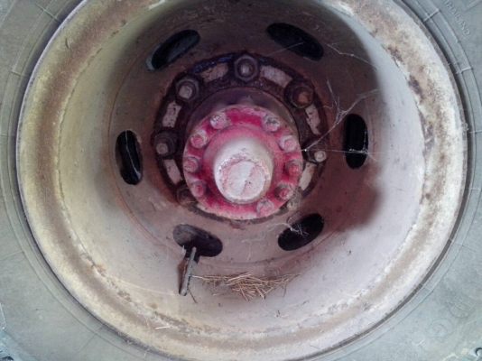 **600,000 บ.ต่อรอง**ขายแพ็คคู่ แบคโฮ+เทเลอร์ แบคโฮ KOMATSU PC100-3 เครื่องไม่เดิม ISUZU 6BB1 145แรง เครื่องดีแน่นดี แรงอึด ประหยัดน้ำมัน ปั้มเดิมดีแรงดี บูมอาร์มมีปะ(ตามรูป) เอวดีแน่นดี ช่วงล่างโซ่ ใบแทร็ก โรลเลอร์ เฟรม โดยรวม70\% บอดี้ดี สีสันโอเค หัวเก๋ง