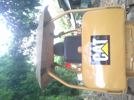 มาแล้วรถแทรคเตอร์รุ่นยอดนิยม Caterpillar D4D เจ้าของขายเอง