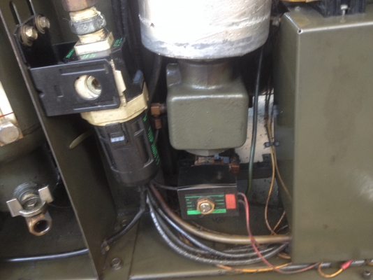 ปั๊มลมสกรู ปั๊มลมเก่าญี่ปุ่น MITSUI SEIKI- ปั๊มลมสกรู ปั๊มลมเก่าญี่ปุ่น MITSUI SEIKI-