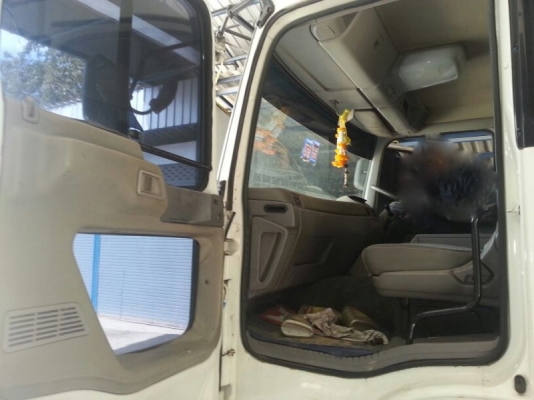 รถฮีโน่ 10 ล้อดั้ม 320 แรงม้า. ( เปอร์เฟีย. )  สนใจติดต่อ 081 - 6079515ถ