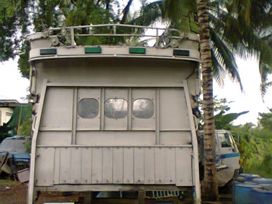 ขายกระบะ 6ล้อ ยาว4.50เมตรกว้าง2.15คัชซีเที่ยม70ซ.ม ขาย20,000บาท