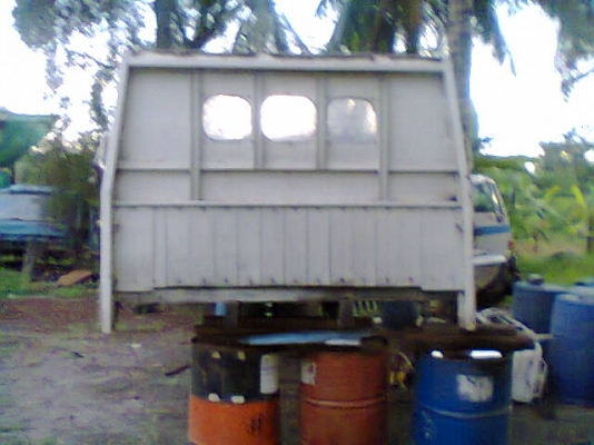 ขายกระบะ 6ล้อ ยาว4.50เมตรกว้าง2.15คัชซีเที่ยม70ซ.ม ขาย20,000บาท