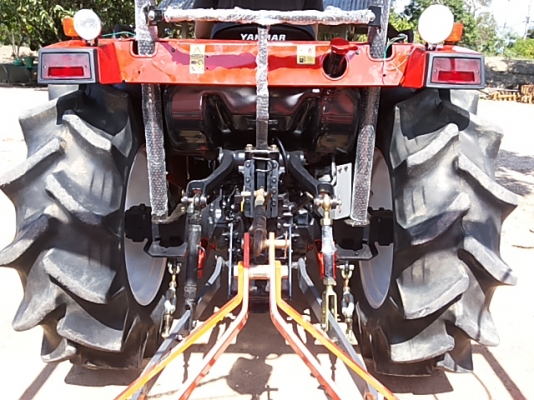 ยันม่าร์ 45 แรง 696 ชม.สภาพรถใหม่ เอกสารพร้อมโอนครับ