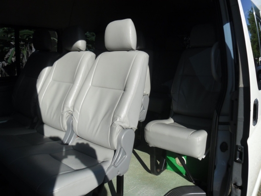 ขายรถตู้ปี 06&amp;07 สภาพพร้อมใช้ เบาะ 4 แถว หน้าหลังเดิมๆ( 2 คัน ภายนอกเหมือนกัน)