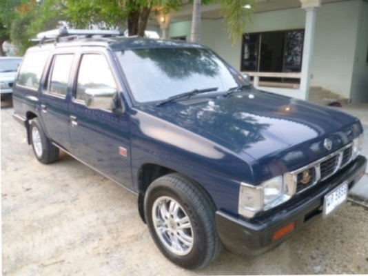 ขายรถครอบครัว นิสสันแวน 5 ประตู พวงมาลัยเพาเวอร์แท้