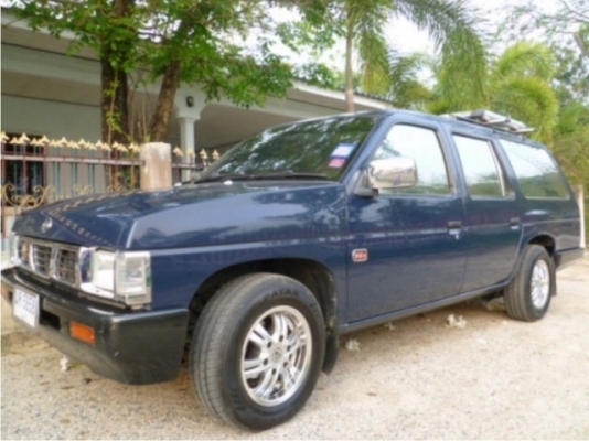 ขายรถครอบครัว นิสสันแวน 5 ประตู พวงมาลัยเพาเวอร์แท้