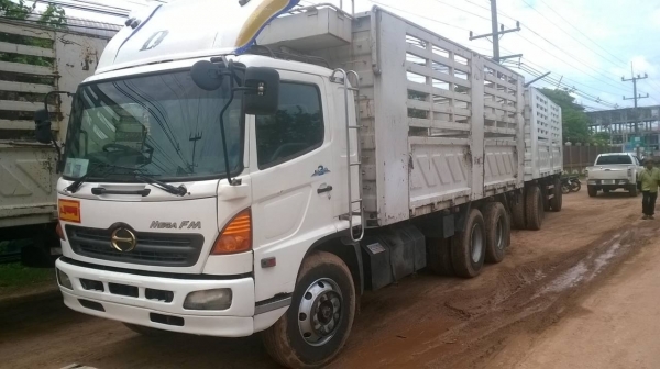 ขายพ่วงแม่-ลูกไม่ดั้ม กระบะสามมิตร HINO MEGA 260 ปี 49 คัสซีสวยจัด เครื่องเดิม เกียร์เดิม แอร์เย็น ยางเต็ม ทะเบียนเต็มพร้อมโอน