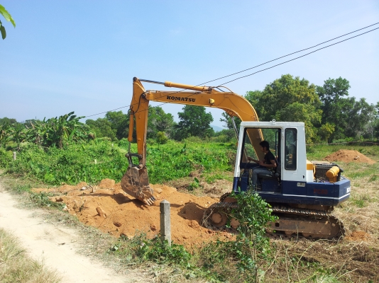 KOMATSU PC80-3 รถทำงานอยู่ทุกวันครับตามสภาพ