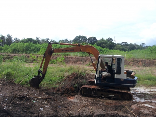 KOMATSU PC80-3 รถทำงานอยู่ทุกวันครับตามสภาพ KOMATSU PC80-3 รถทำงานอยู่ทุกวันครับตามสภาพ