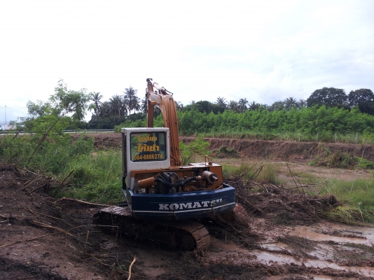 KOMATSU PC80-3 รถทำงานอยู่ทุกวันครับตามสภาพ KOMATSU PC80-3 รถทำงานอยู่ทุกวันครับตามสภาพ