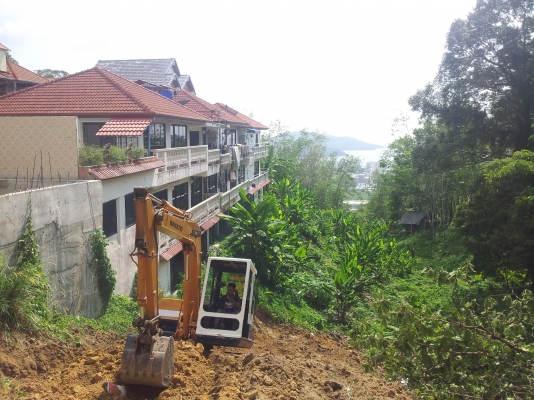 KOMATSU PC80-3 รถทำงานอยู่ทุกวันครับตามสภาพ KOMATSU PC80-3 รถทำงานอยู่ทุกวันครับตามสภาพ