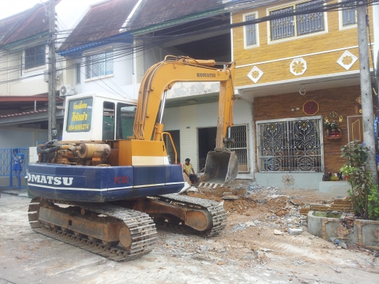 KOMATSU PC80-3 รถทำงานอยู่ทุกวันครับตามสภาพ KOMATSU PC80-3 รถทำงานอยู่ทุกวันครับตามสภาพ