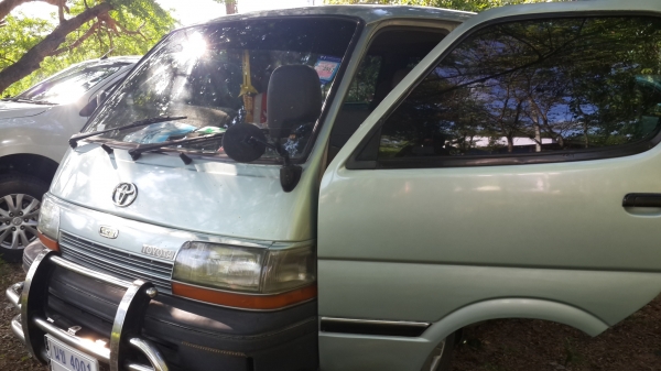 ขายรถตู้หัวจรวด TOYOTA ปลายปี36 สภาพพร้อมใช้งาน แอร์เย็น เครื่องดี สภาพดี