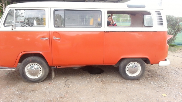 รถตู้โฟล์คไฟเลี้ยวล่างพร้อมใช้ราคาถูก200,000