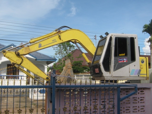 รถขุดKATO HD 250 V2